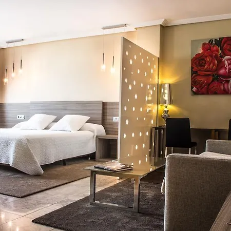 Hospedium Triana Hotell