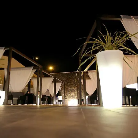 Hospedium Triana Hotel 3*