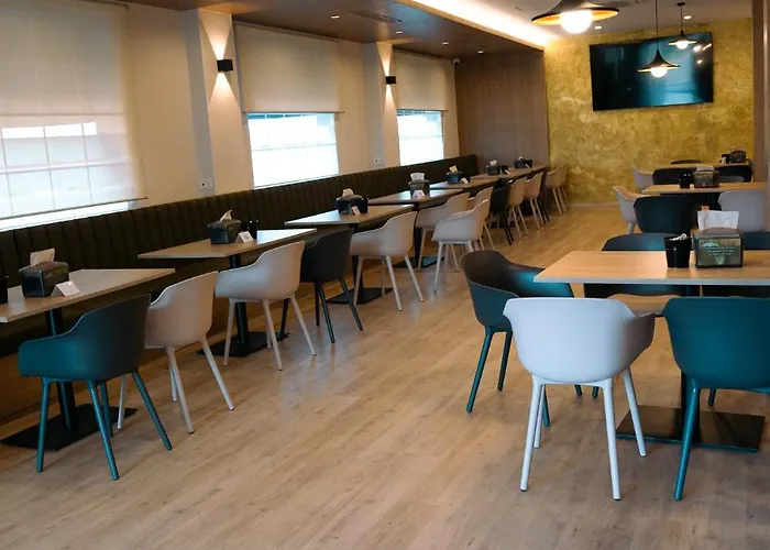 Hospedium Triana Hotel 3*